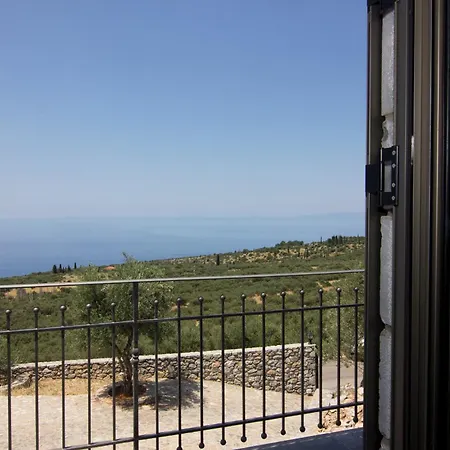 Lithorama Mani - First Floor Ferienhaus