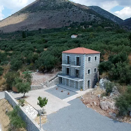 Lithorama Mani - First Floor