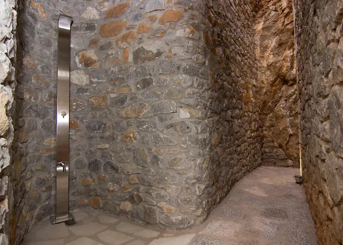 Lithorama Mani - First Floor * Koumani