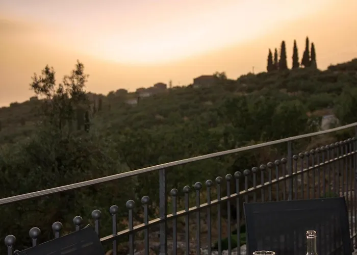 Дом отдыха Lithorama Mani - First Floor *