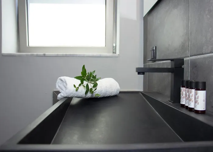 Lithorama Mani - First Floor *